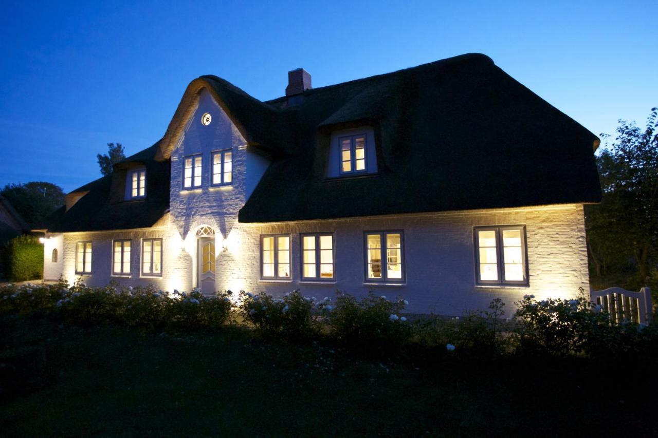 Kapitaenshaus Ost Villa Oldsum Exteriör bild