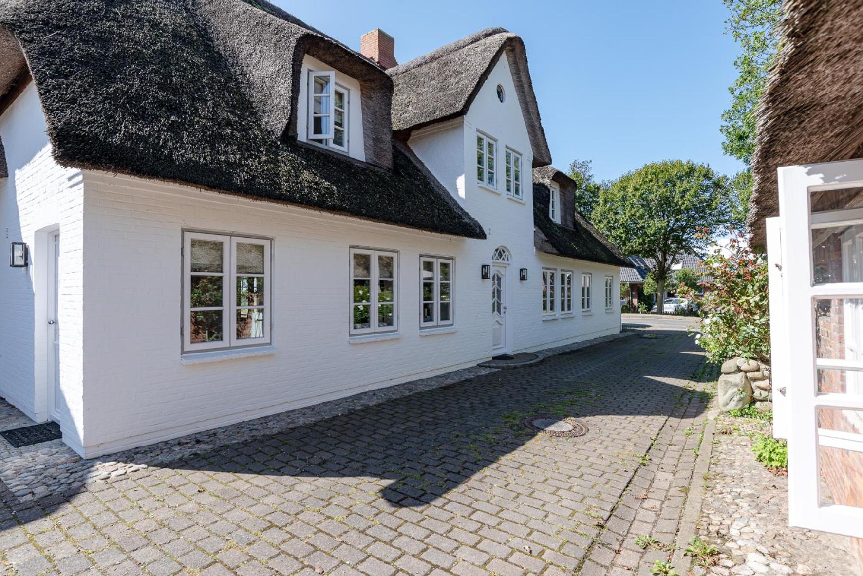 Kapitaenshaus Ost Villa Oldsum Exteriör bild