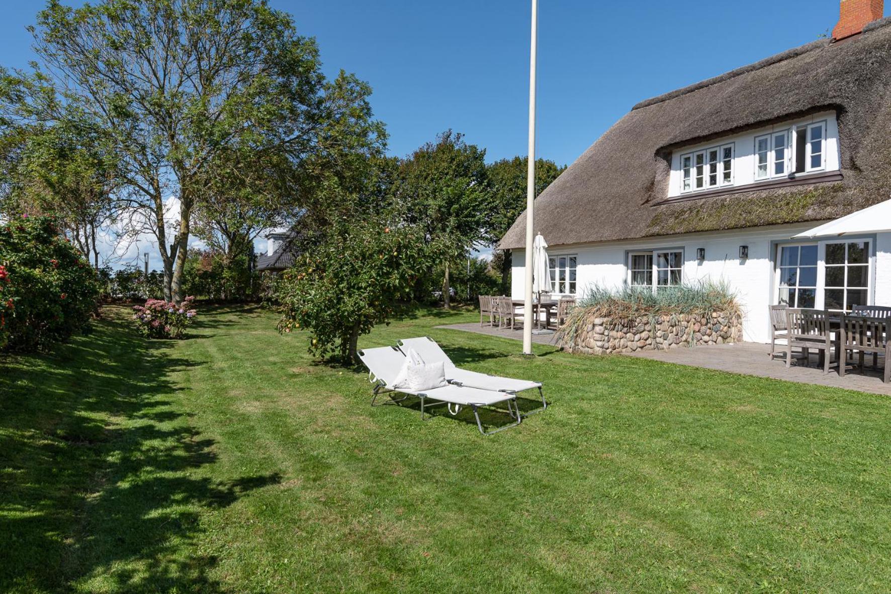 Kapitaenshaus Ost Villa Oldsum Exteriör bild